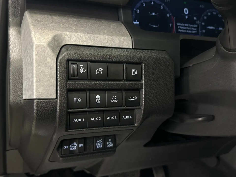Toyota Tacoma - foto 15