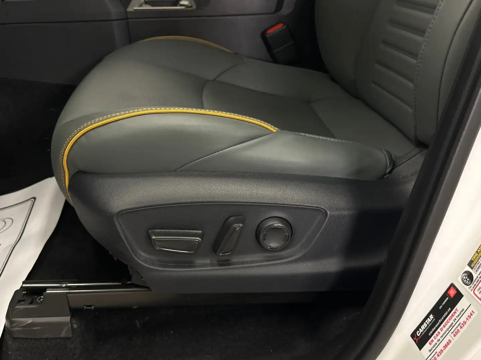 Toyota Tacoma - foto 16