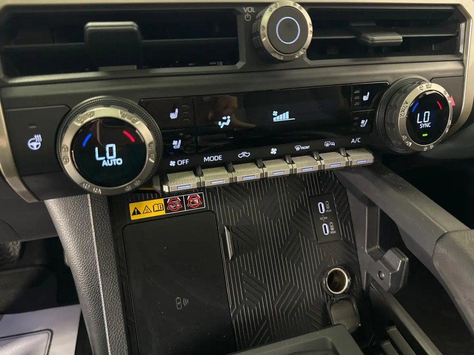 Toyota Tacoma - foto 18