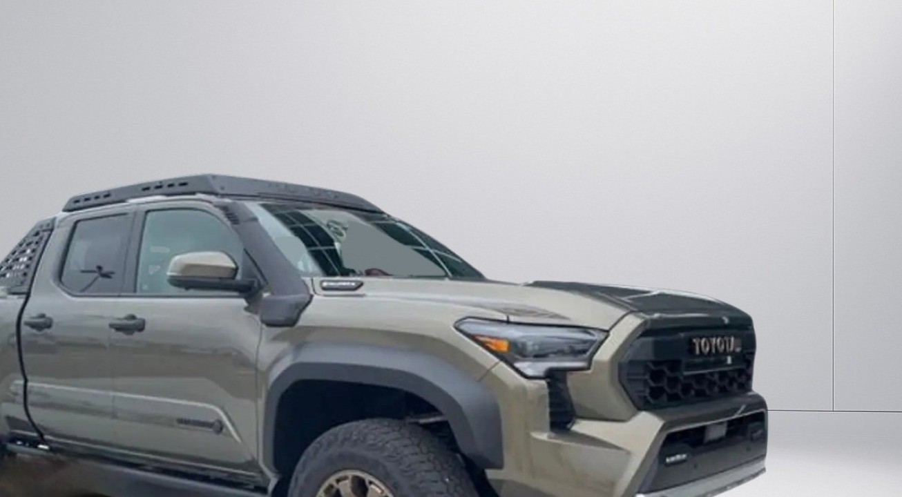 Toyota Tacoma (3)