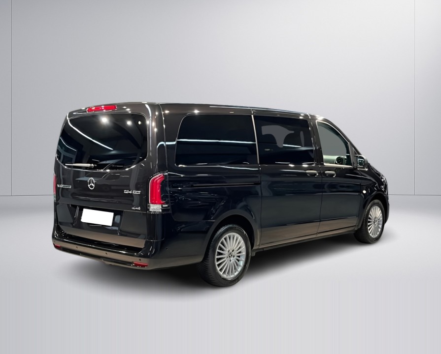 Mercedes-Benz Vito Tourer (2)