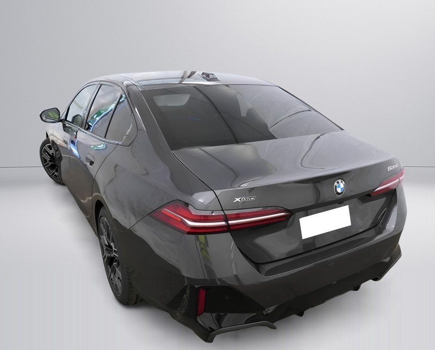 BMW Seria 5 xDrive520d M-Sport (3)