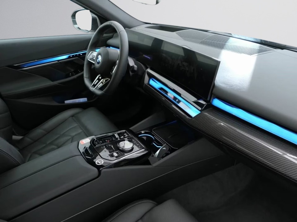 BMW Seria 5 xDrive520d M-Sport - foto 6