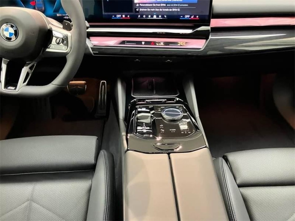 BMW 5 Series 2025 — imagine 20