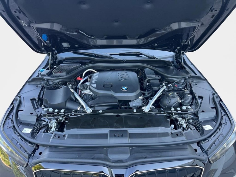 BMW Seria 5 xDrive520d M-Sport Pro - foto 18