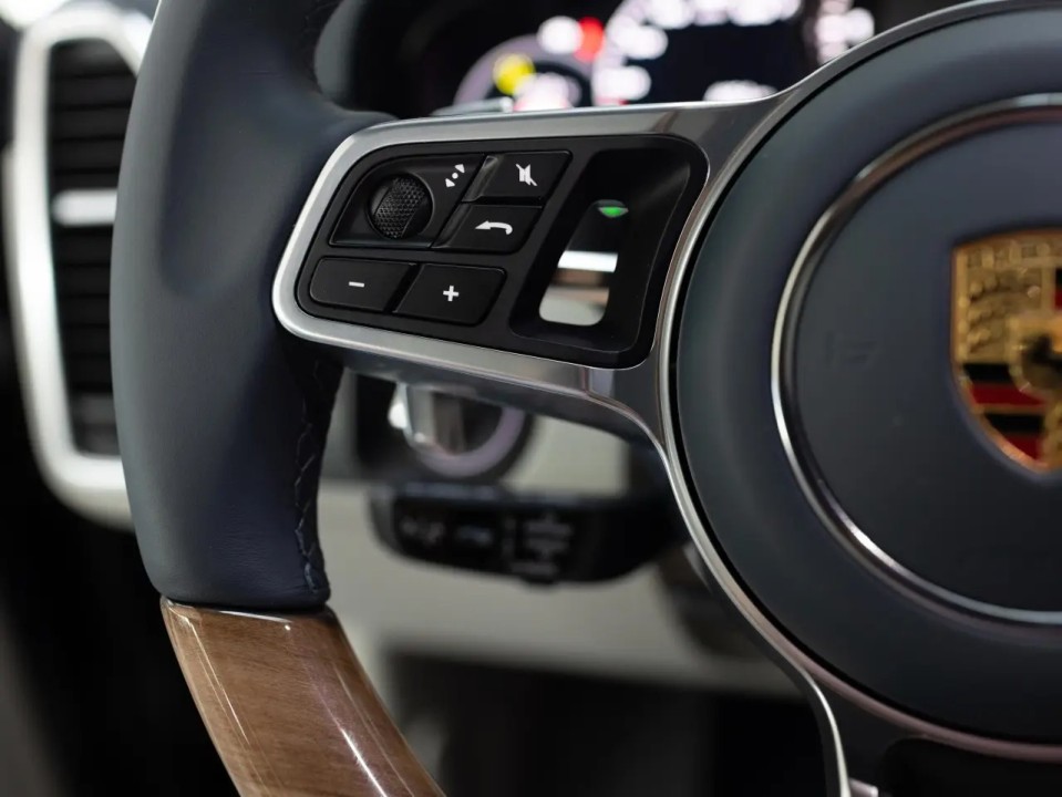 Porsche Cayenne Coupe - foto 10