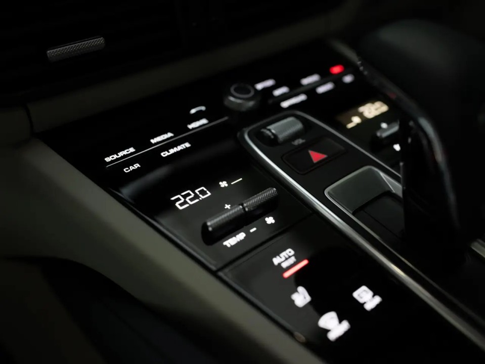 Porsche Cayenne Coupe - foto 14