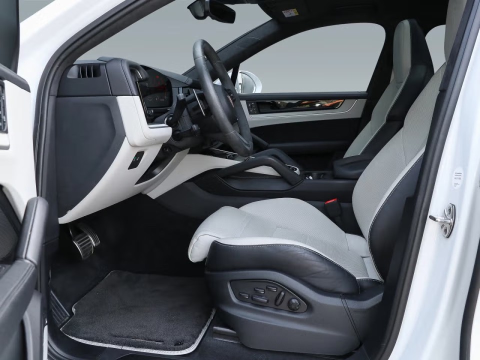 Porsche Cayenne Coupe Turbo E-Hybrid - foto 9