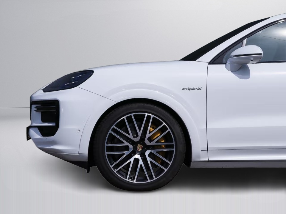 Porsche Cayenne Coupe Turbo E-Hybrid - foto 27