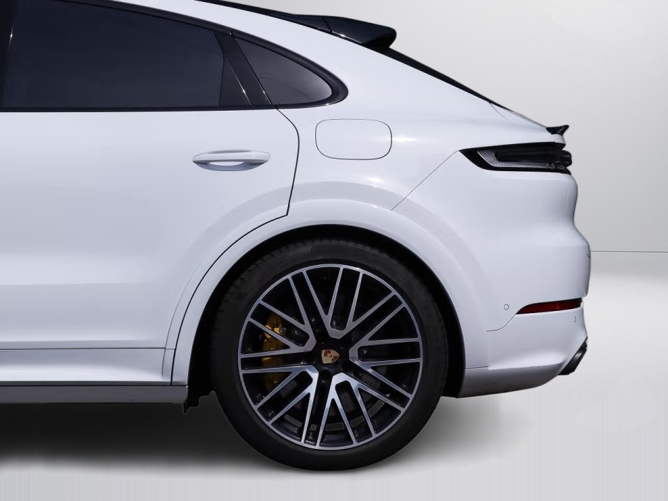 Porsche Cayenne Coupe Turbo E-Hybrid - foto 30