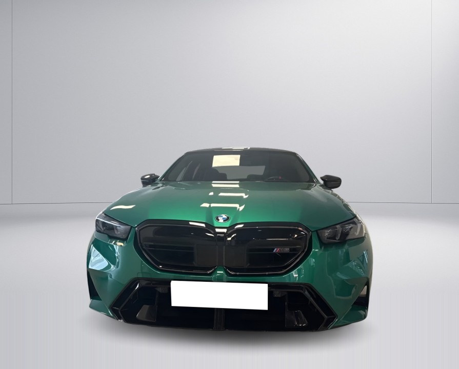 BMW M5 Limousine (2)