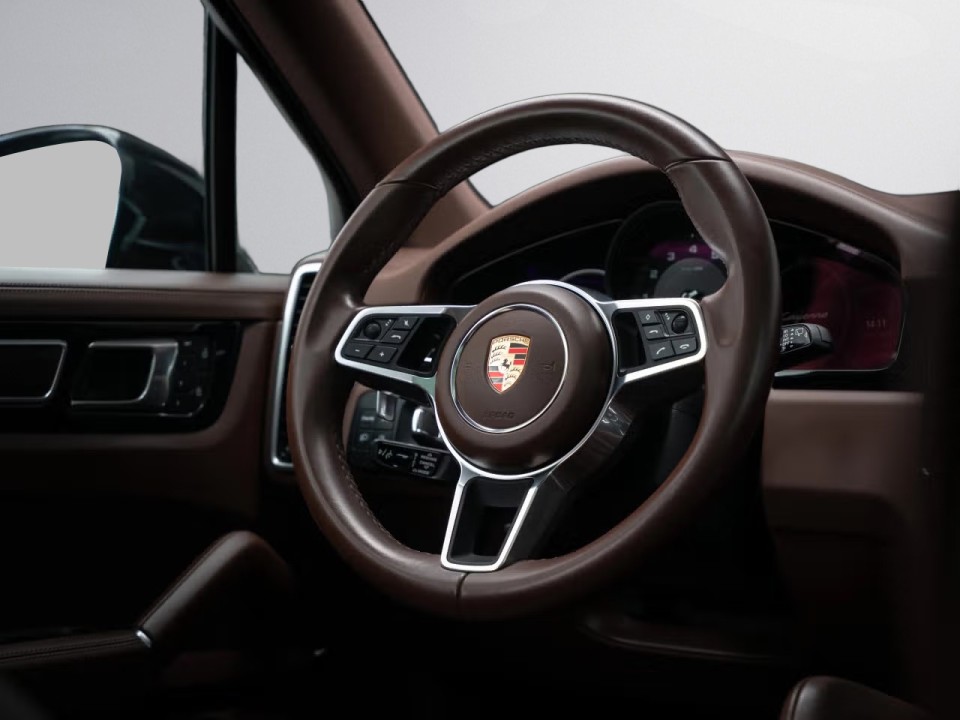 Porsche Cayenne Platinum Edition - foto 12
