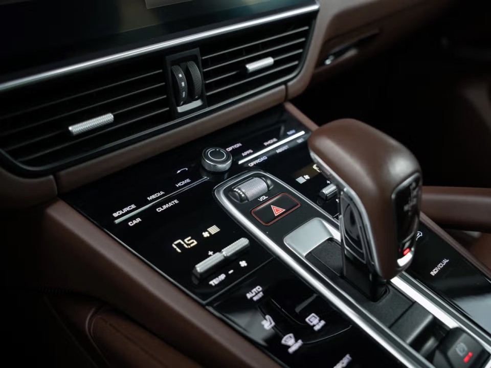 Porsche Cayenne Platinum Edition - foto 32
