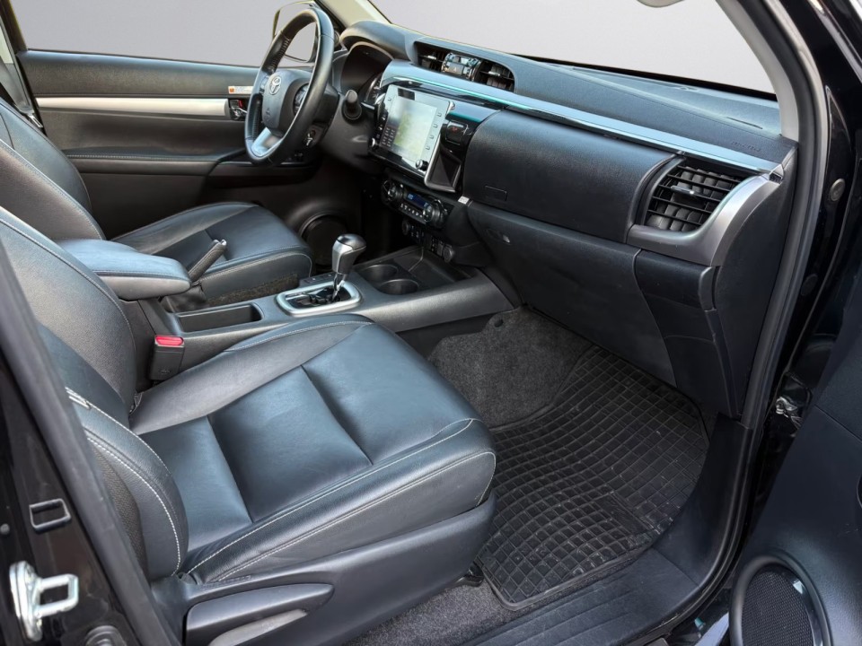 Toyota Hilux Double Cab Executive - foto 12