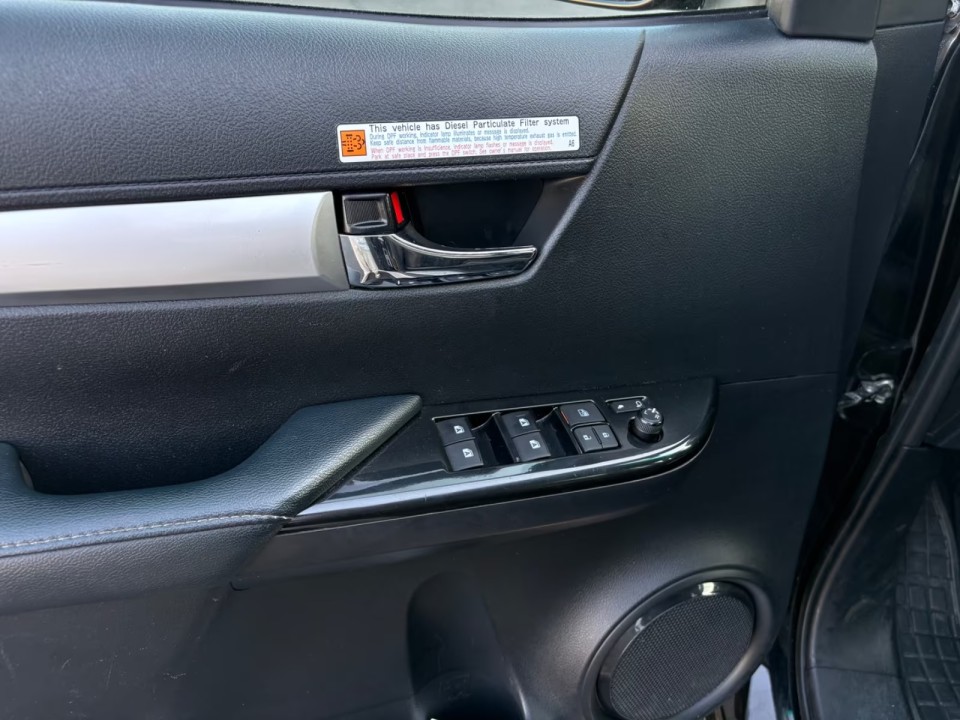 Toyota Hilux Double Cab Executive - foto 19