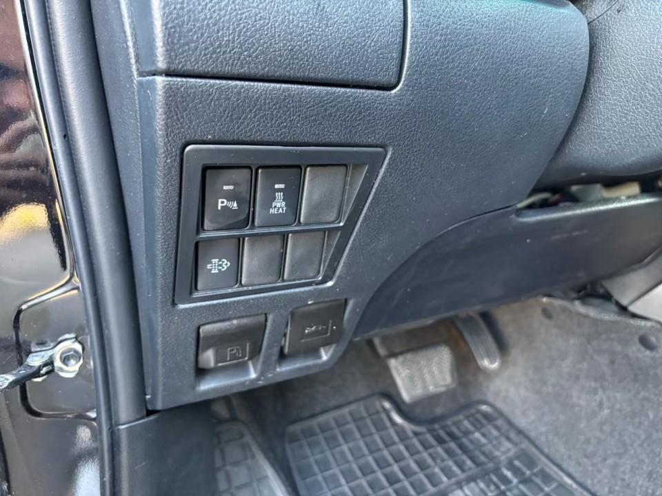 Toyota Hilux Double Cab Executive - foto 16