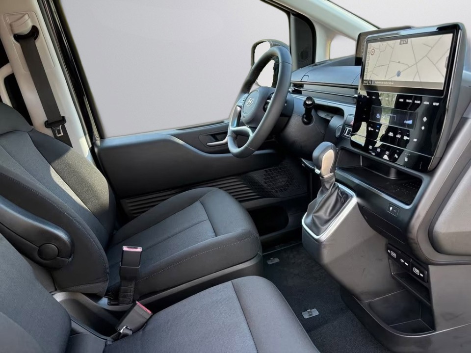 Hyundai STARIA 2.2 CRDi Trend - foto 8
