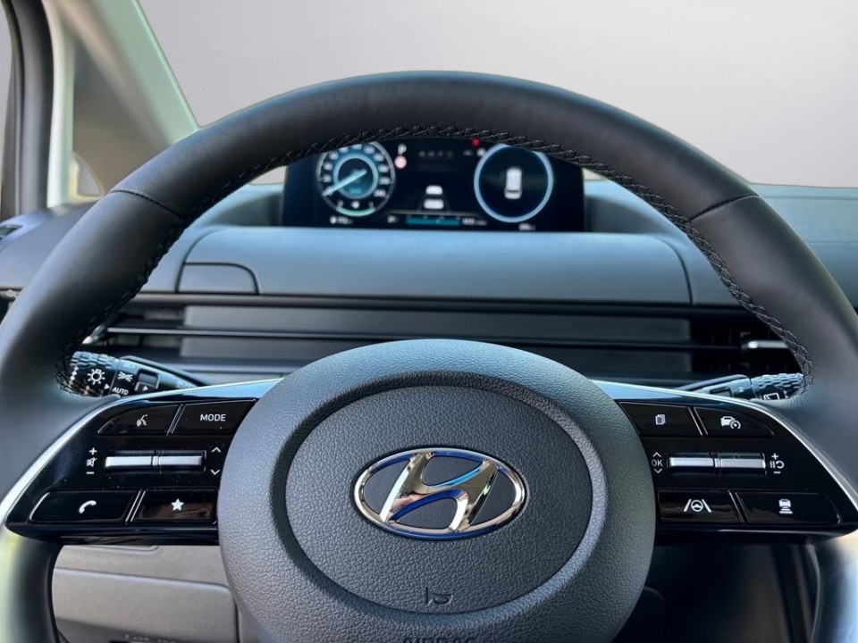 Hyundai STARIA 2.2 CRDi Trend - foto 9
