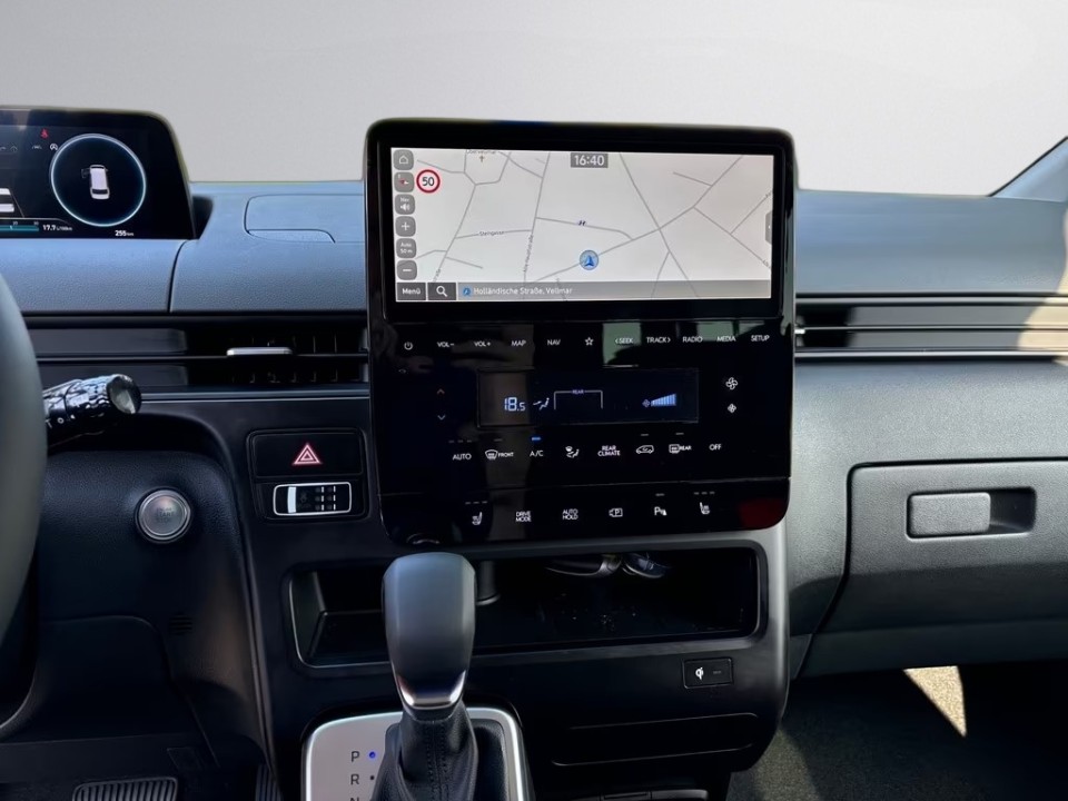 Hyundai STARIA 2.2 CRDi Trend - foto 10