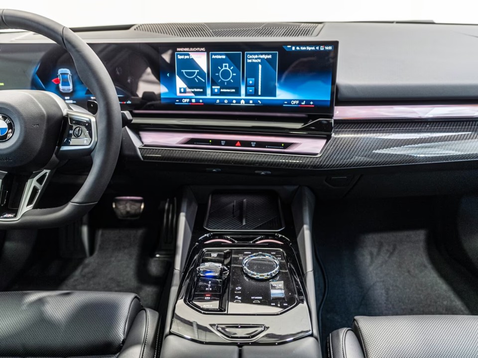BMW Seria 5 520d xDrive M-Sport - foto 20