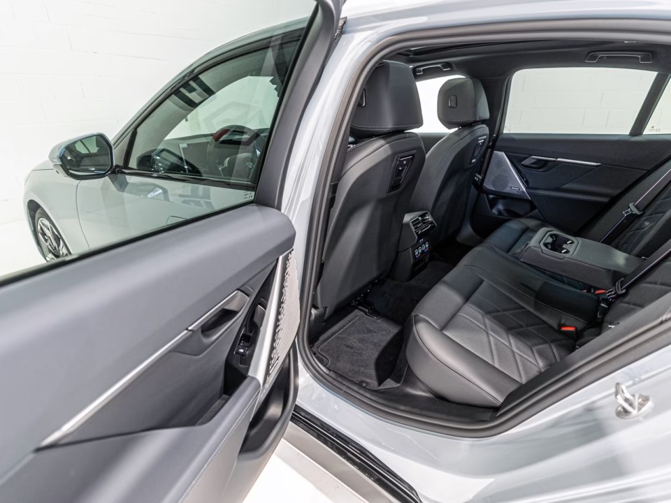 BMW Seria 5 520d xDrive M-Sport - foto 31