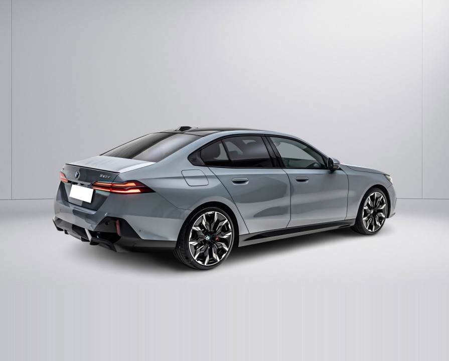 BMW Seria 5 520d xDrive M-Sport (3)