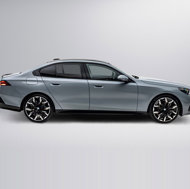 BMW Seria 5 520d xDrive M-Sport (2)