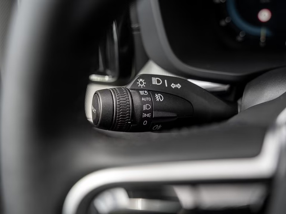 Volvo XC 60 B5 AWD Ultra Dark - foto 8