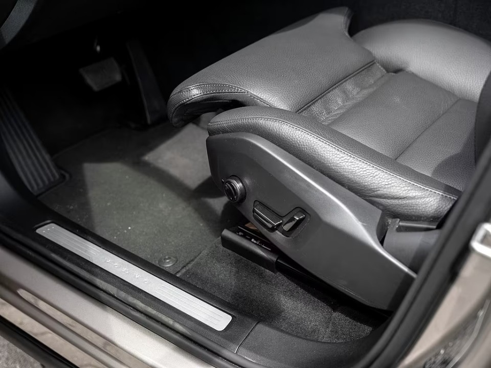 Volvo XC 60 B5 AWD Ultra Dark - foto 23