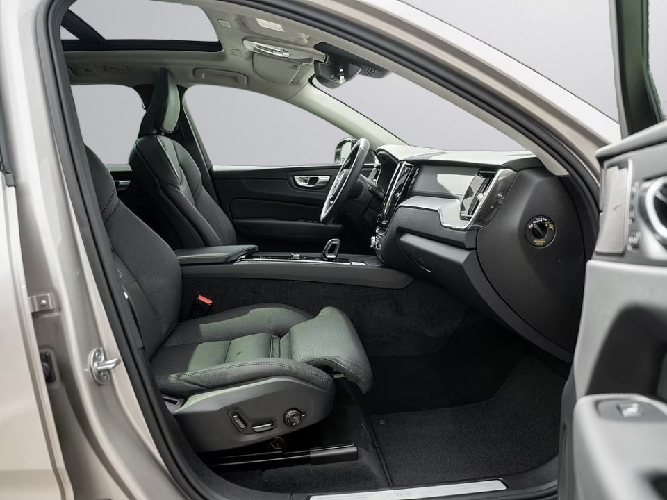 Volvo XC 60 B5 AWD Ultra Dark - foto 7