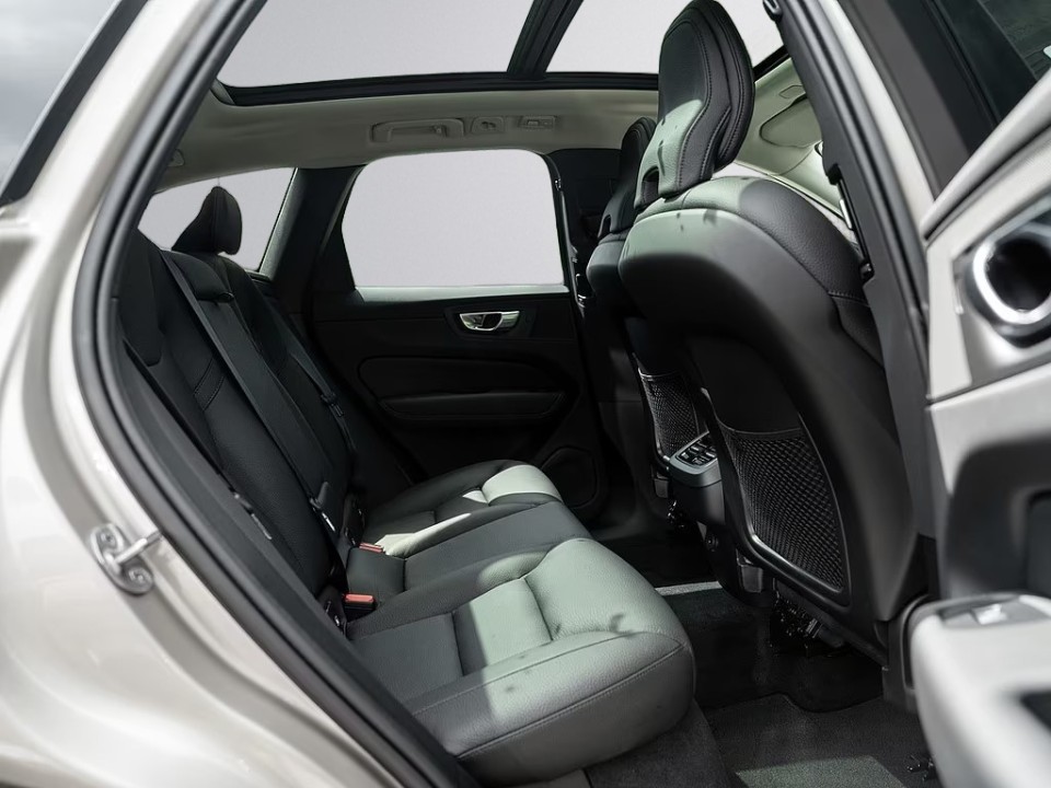 Volvo XC 60 B5 AWD Ultra Dark - foto 19