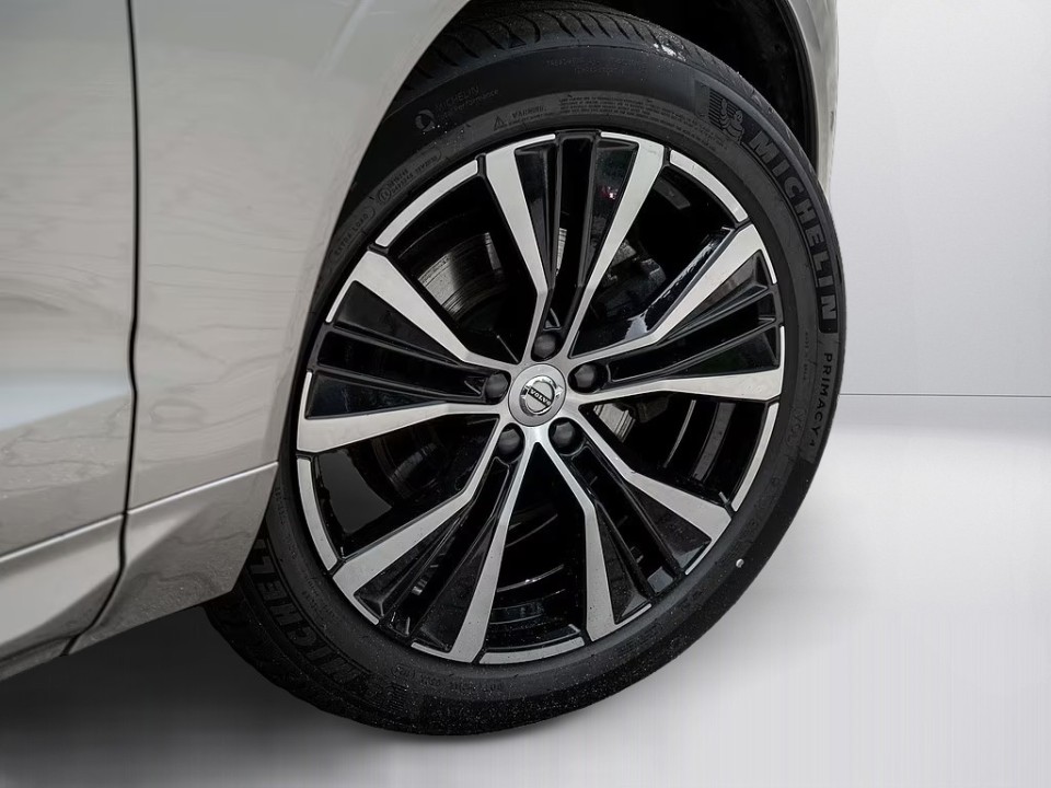 Volvo XC 60 B5 AWD Ultra Dark - foto 28