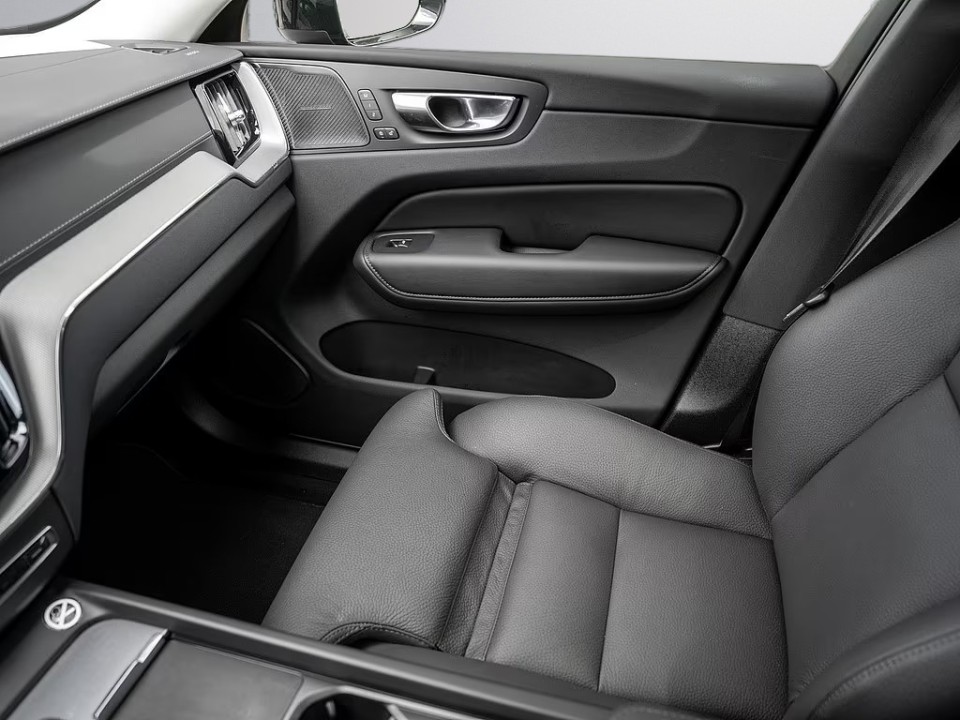 Volvo XC 60 B5 AWD Ultra Dark - foto 18