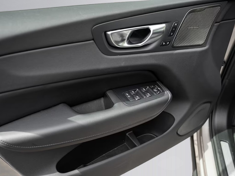 Volvo XC 60 B5 AWD Ultra Dark - foto 21