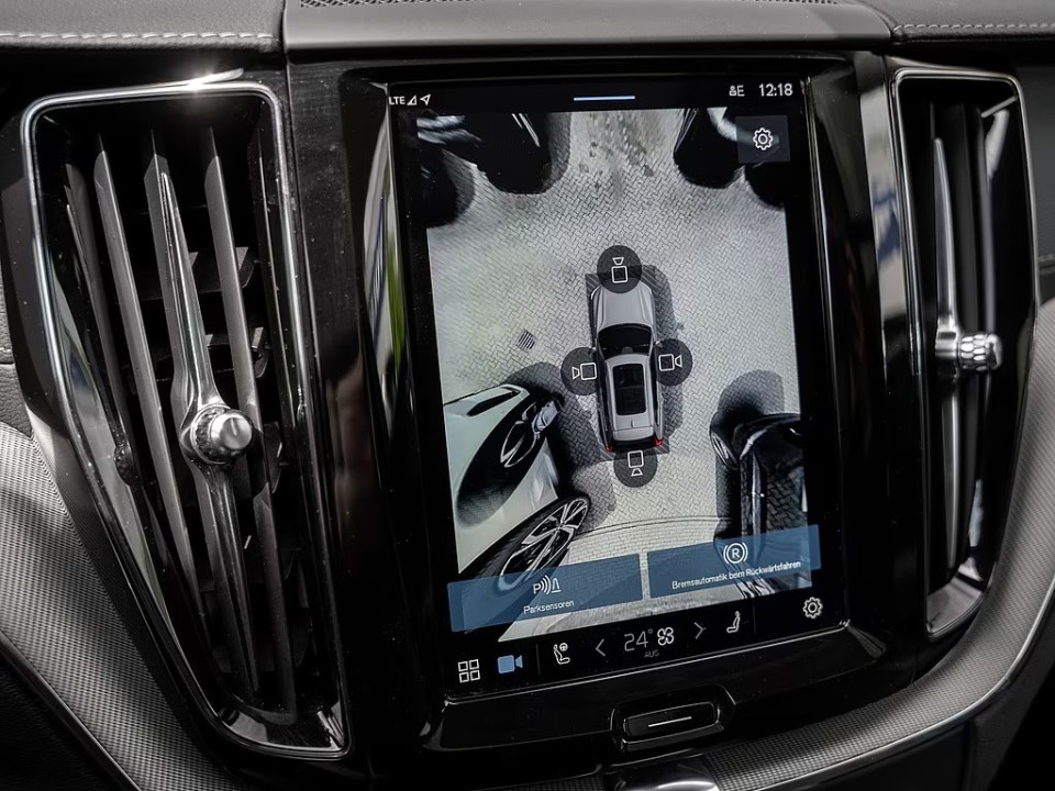 Volvo XC 60 B5 AWD Ultra Dark - foto 13