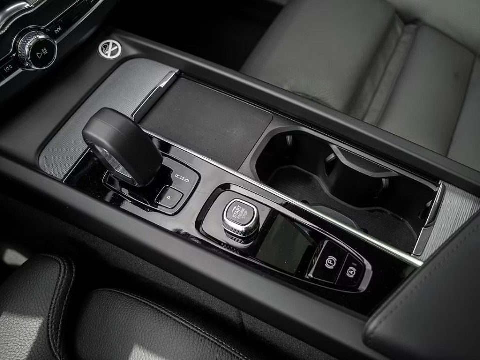 Volvo XC 60 B5 AWD Ultra Dark - foto 9