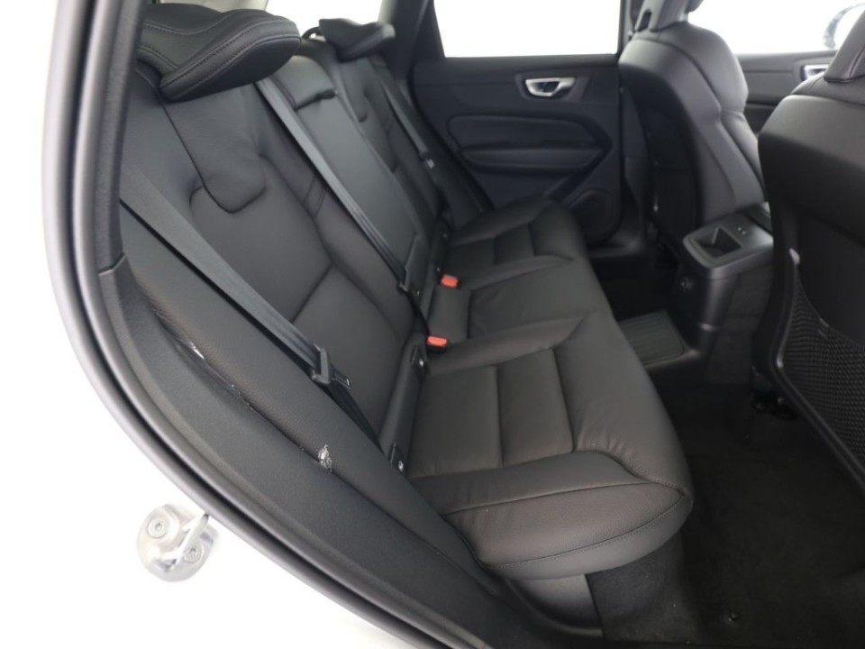 Volvo XC 60 Plus Dark Recharge (4)