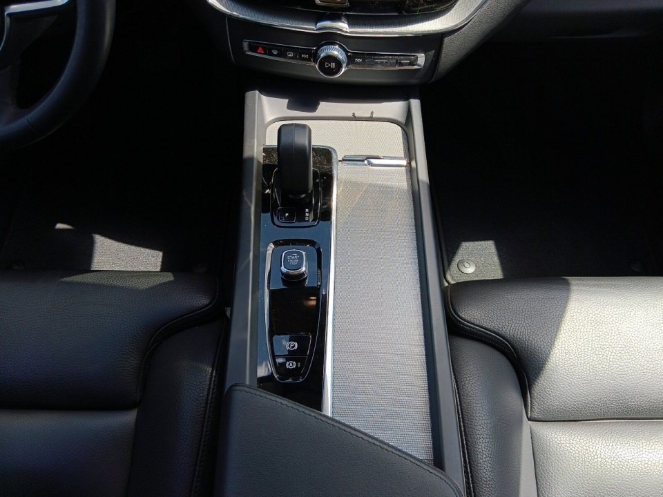 Volvo XC 60 T6 Twin Engine AWD R-Design - foto 12