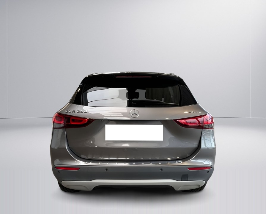 Mercedes-Benz GLA 250 4MATIC - foto 6