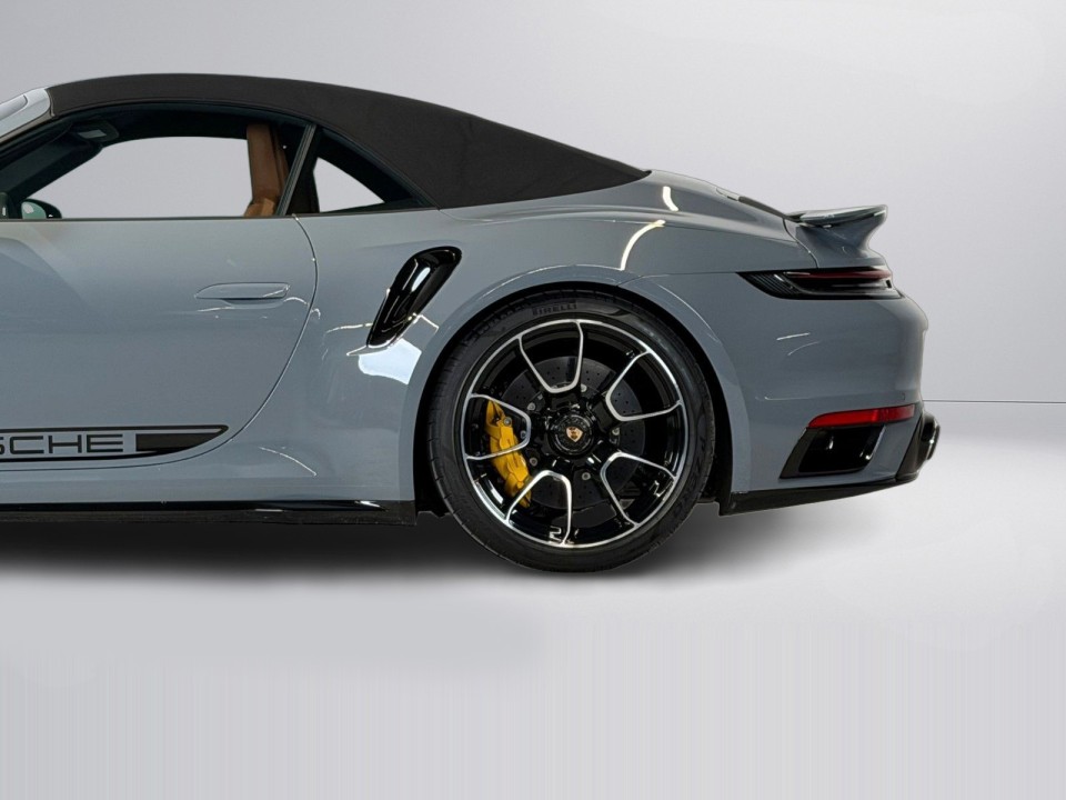 Porsche 911 Turbo S Cabriolet - foto 27