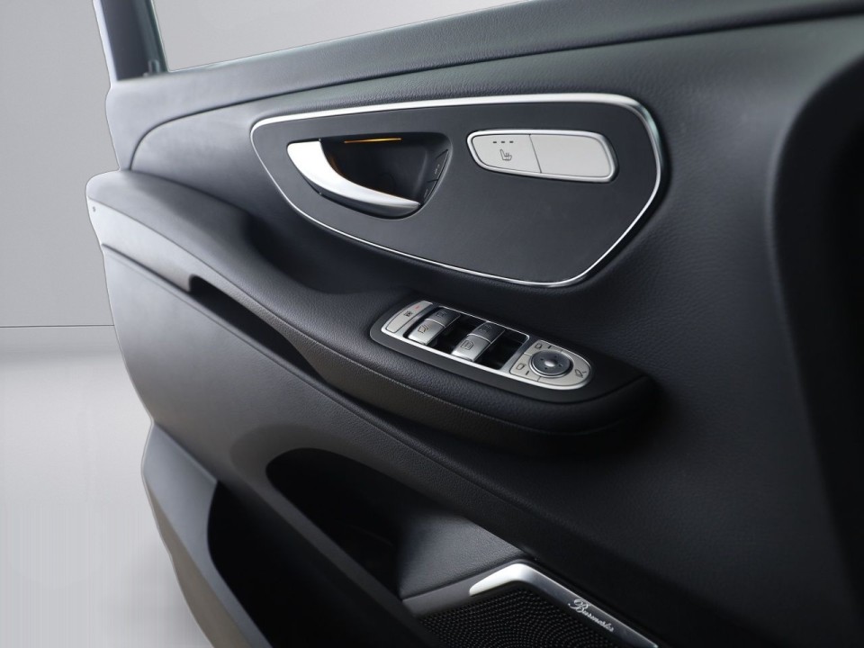 Mercedes-Benz V 300d 4MATIC AMG - foto 20