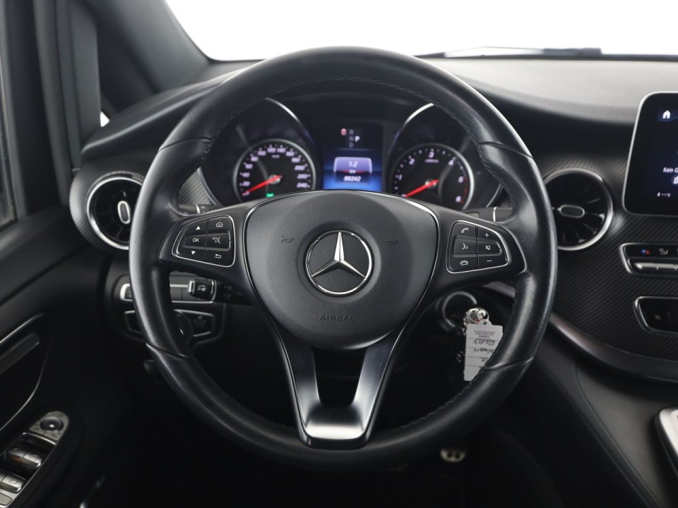 Mercedes-Benz V 300d 4MATIC AMG - foto 13
