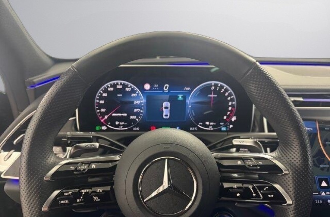 Mercedes-Benz E AMG 53 4MATIC+ - foto 11