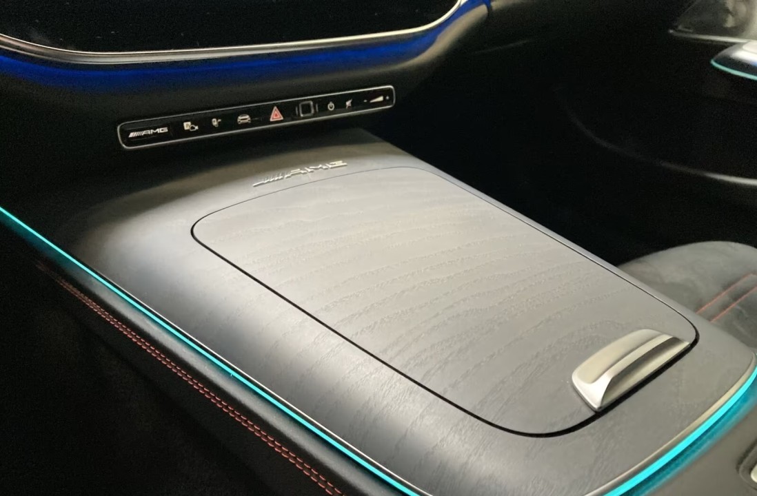 Mercedes-Benz E AMG 53 4MATIC+ - foto 13
