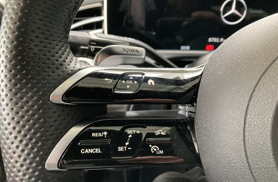 Mercedes-Benz E AMG 53 4MATIC+ - foto 10