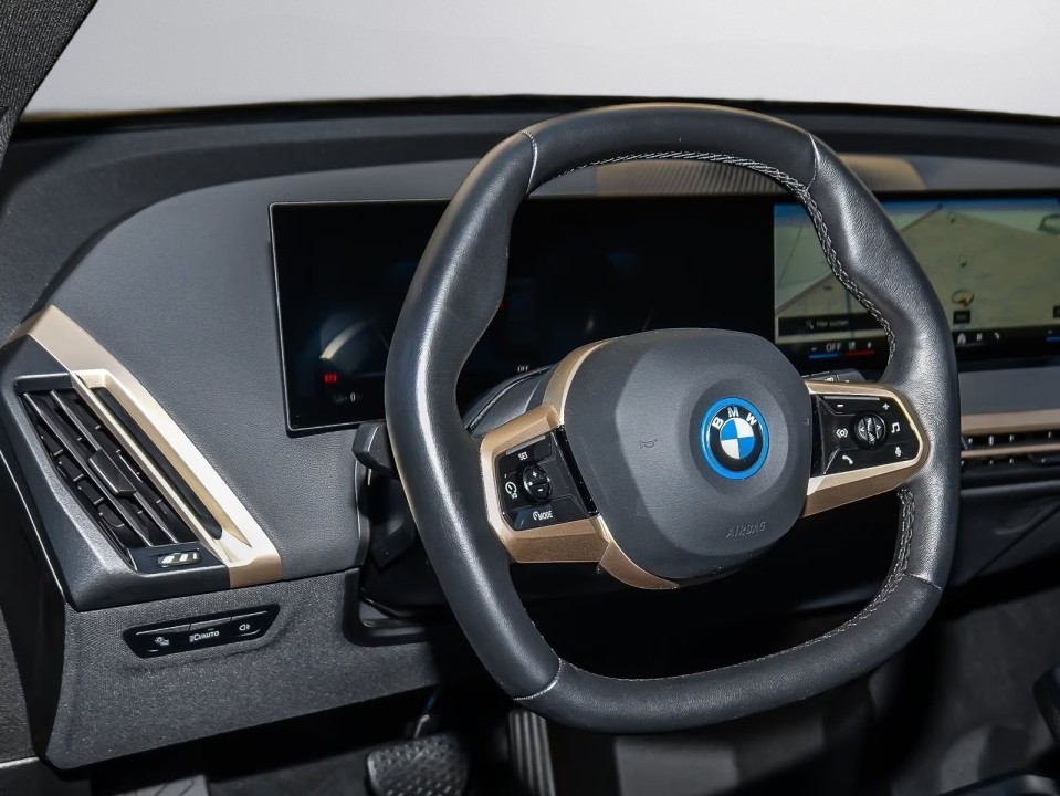BMW iX 2024 — imagine 14