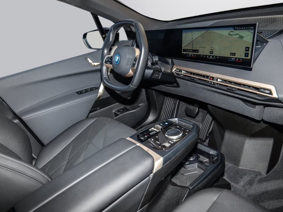 BMW iX 2024 — imagine 18