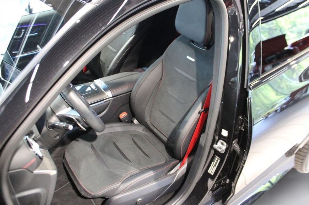 Mercedes-Benz GLC AMG 43 4MATIC - foto 30