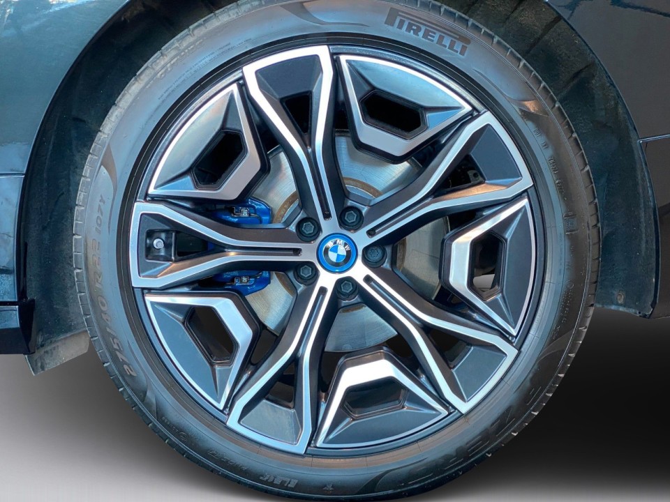 BMW IX xDrive40 - foto 12