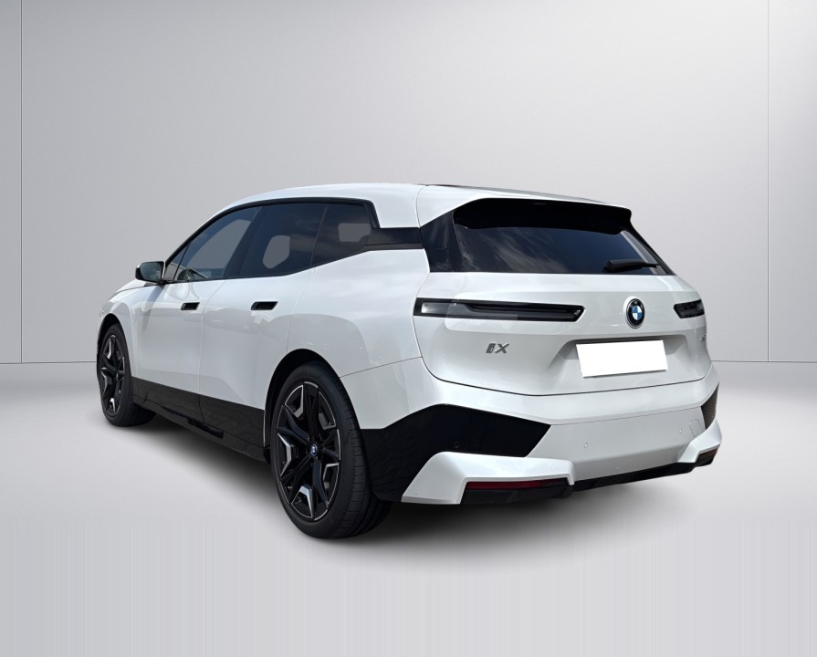 BMW iX 2023 — imagine 3
